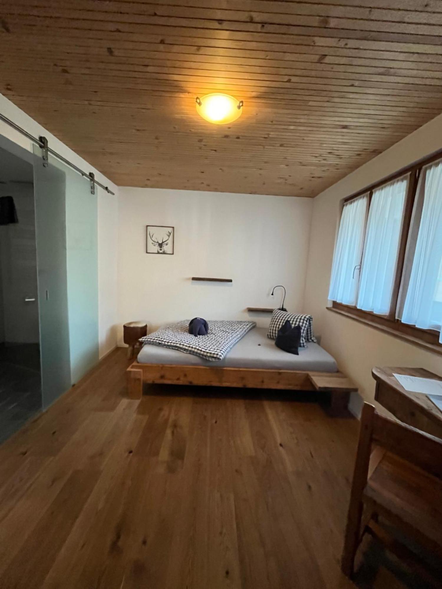 Conny'S B&B Niederweningen Esterno foto