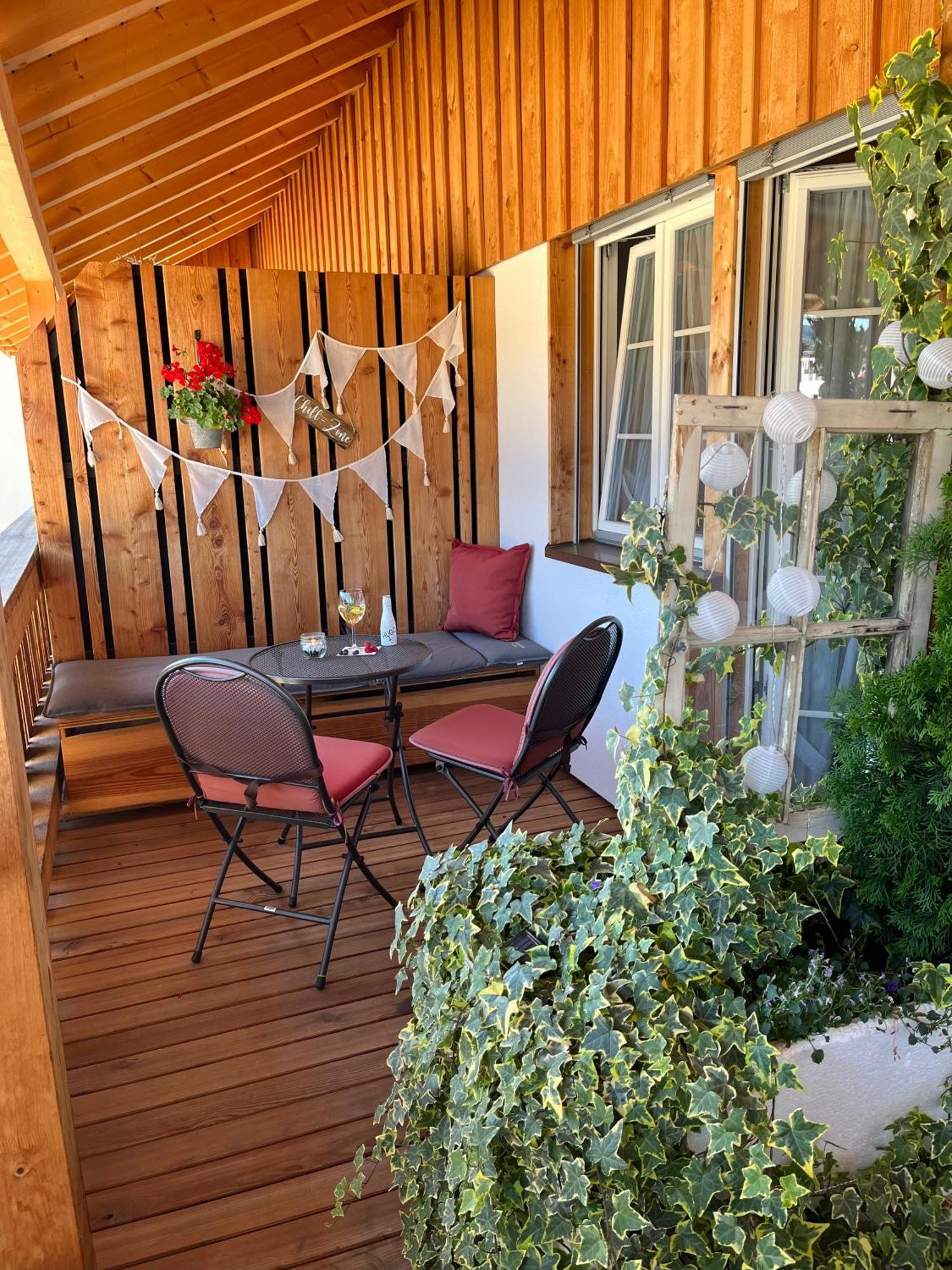 Conny'S B&B Niederweningen Esterno foto