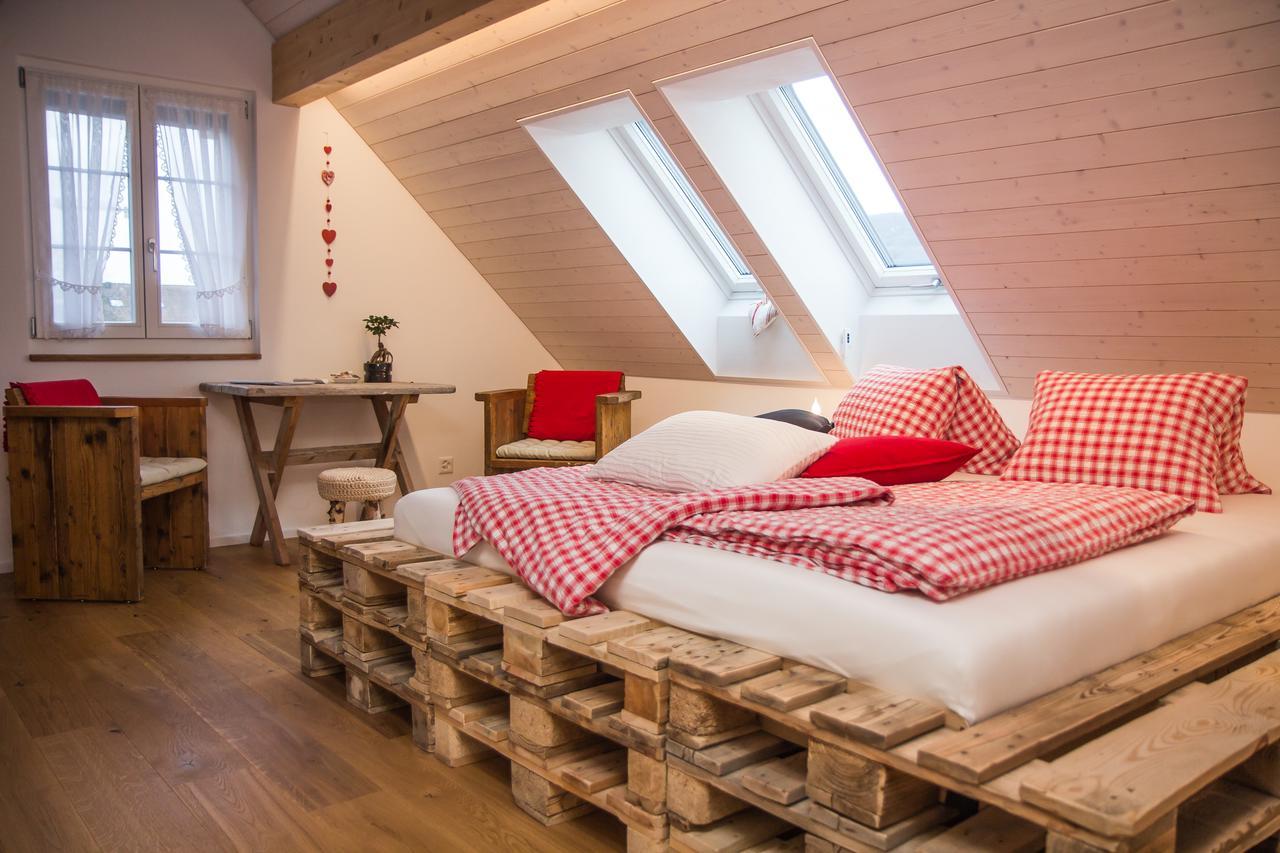 Conny'S B&B Niederweningen Esterno foto