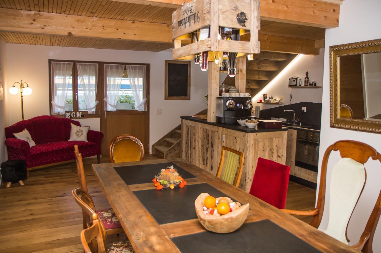 Conny'S B&B Niederweningen Esterno foto