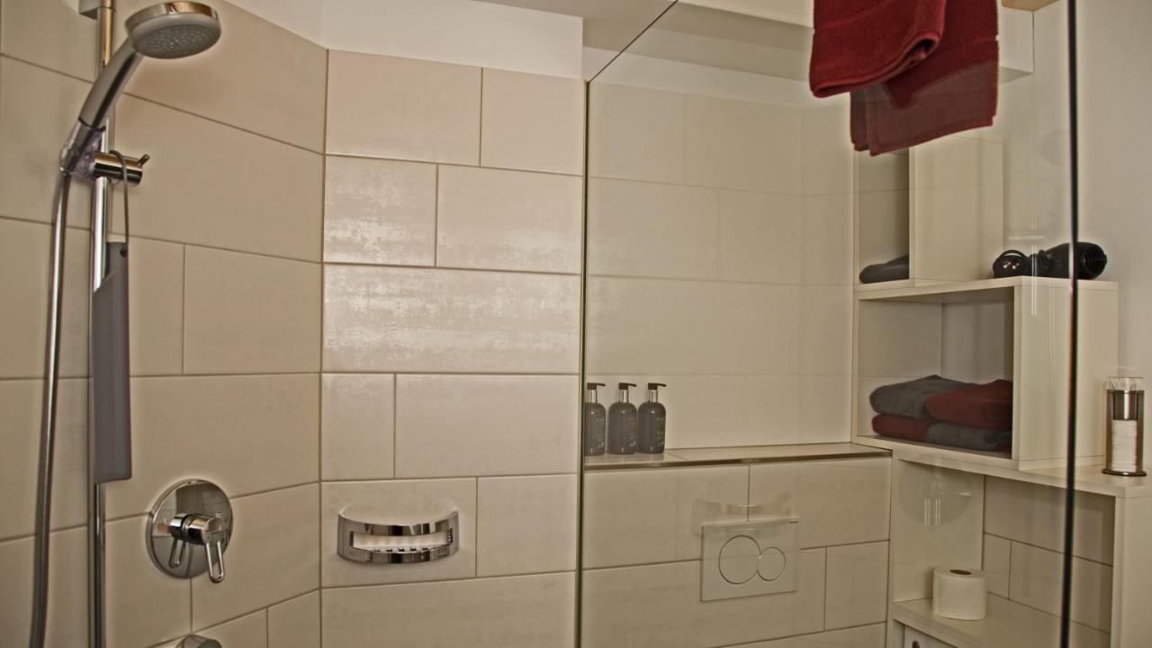 Conny'S B&B Niederweningen Esterno foto